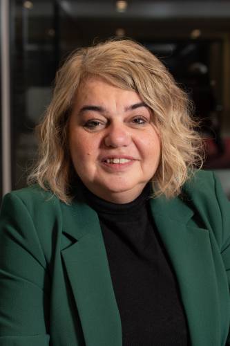 Portretfoto van Karin Welgraven, lid van de Adviesraad Sociaal Domein West Betuwe