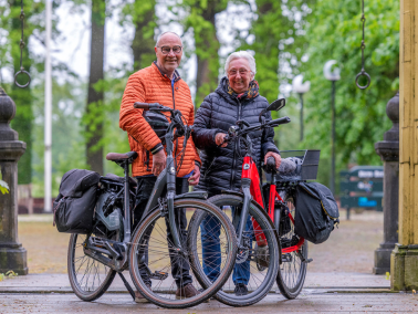 Kurt en Bertha gaan lekker fietsen