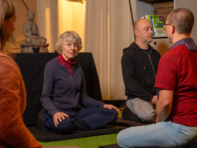 Ria gaat lekker bewegen door te mediteren