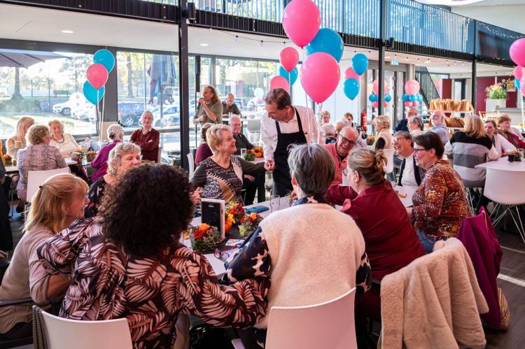 Overzichtsfoto van de waarderingsbijeenkomst i n Merkelbeek