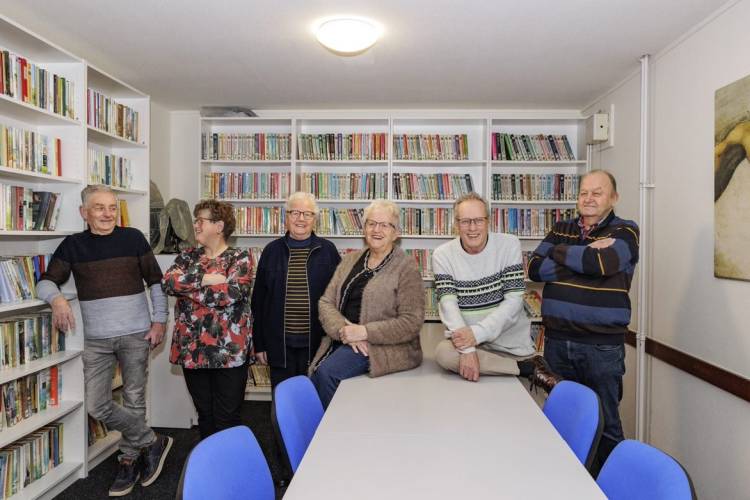 Groepsfoto bewonerscommissie De Weverij